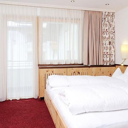 Hotel Kristall B&B Ischgl Exterior foto
